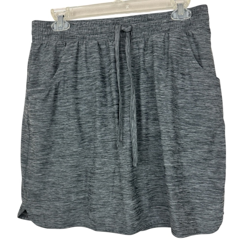 Duluth Trading Co. Armachillo Skort in grey sz M